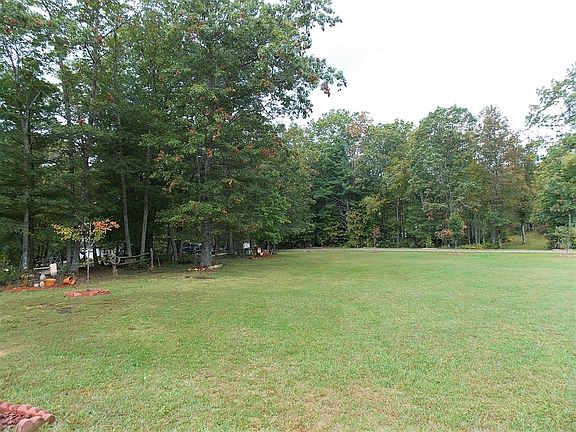 2nd image of 85 Country Woods Dr
