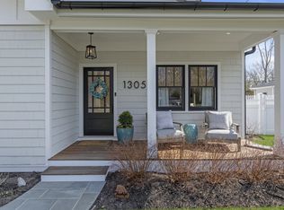 1305 Sigsbee Rd, Mattituck, NY 11952