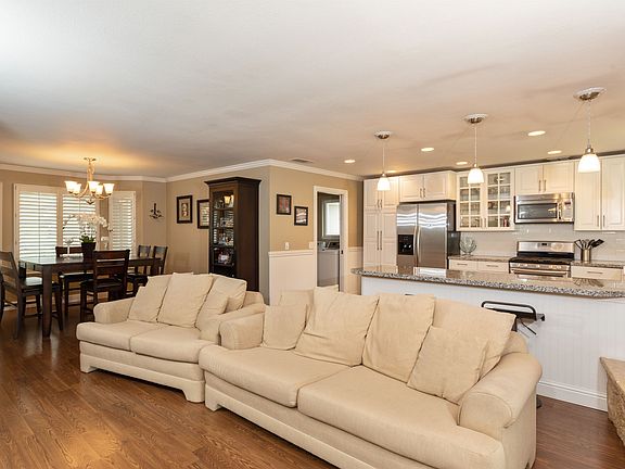 4th image of 2317 Knollwood Dr