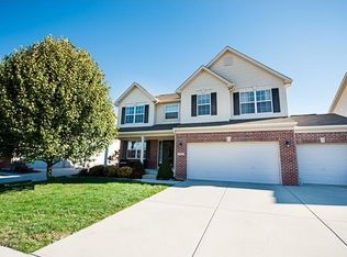 7831 Parkdale Dr, Zionsville, IN 46077