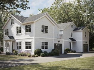 42 Athelstane Rd #42, Newton Center, MA 02459
