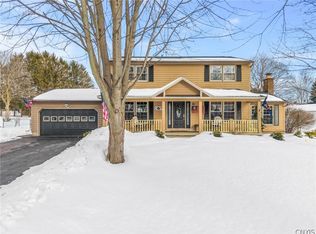8160 Mariner Trl, Baldwinsville, NY 13027