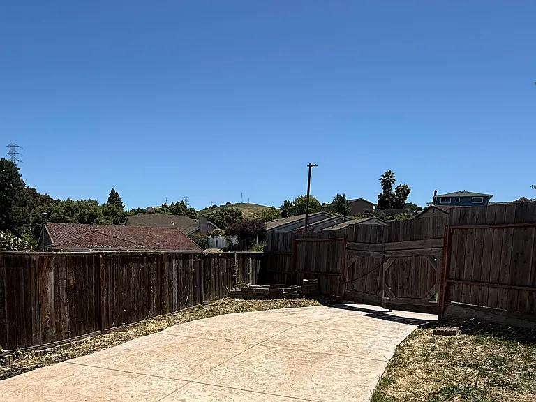 Sunrise Way — Photo 23