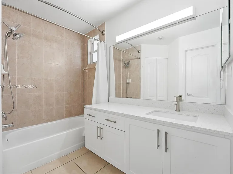 8221 NW 192nd Ter — Photo 16
