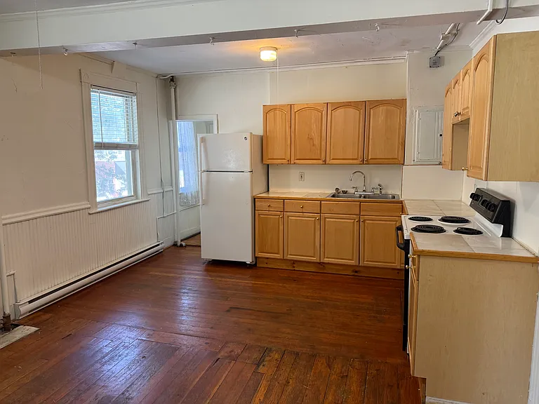 60 Wallingford Sq #103 — Photo 1
