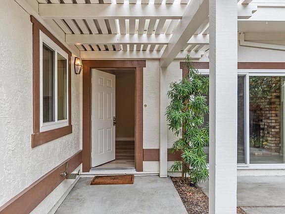 5th image of 1451 Kentfield Ave