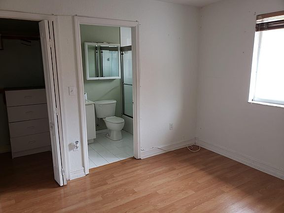 5th image of 7905 NW 8th St Unit 4