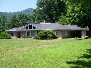 125 Church St, Burnsville, NC 28714