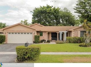 7031 NW 23rd St, Margate, FL 33063