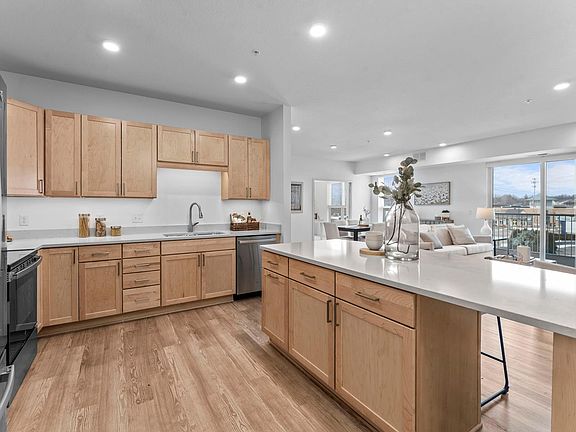 2nd image of 2350 Harbor Pl #309