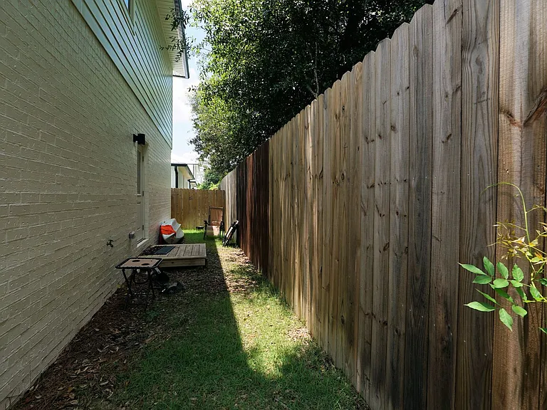 106 Penny Ln — Photo 26