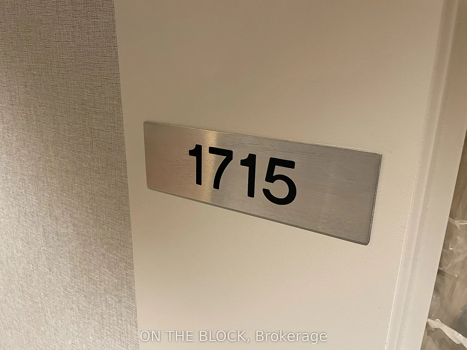 1 bed, $2,400 — Photo 4