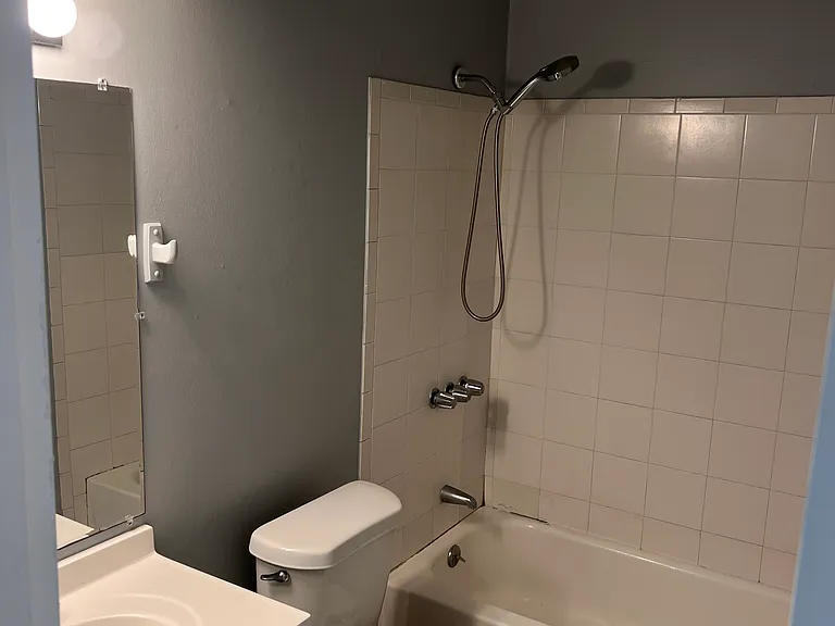 627 Aquatic Dr — Photo 10