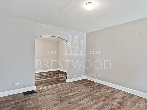 5th image of 1416 W 32nd St #2