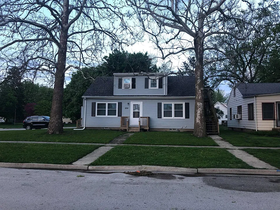 S Hickory St