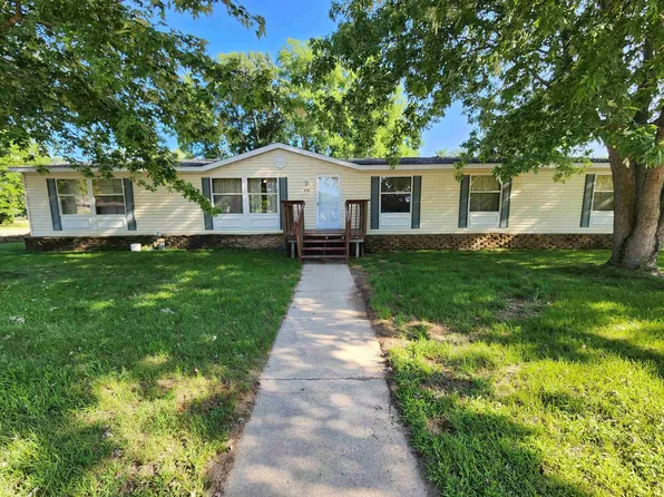 316 W Maple St, Muscoda, WI 53573