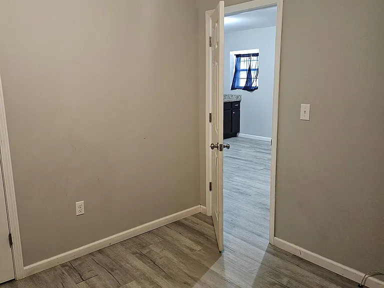 258 The Blvd #C — Photo 10