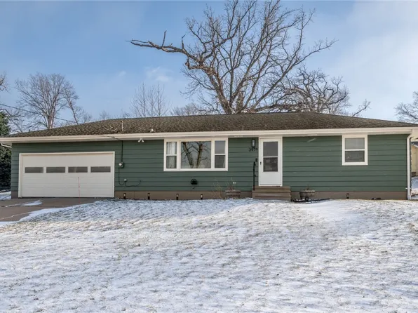 3979 Cox Ave NW, Cedar Rapids, IA 52405