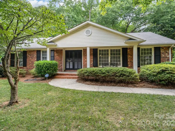 6529 Idlebrook Dr, Charlotte, NC 28212