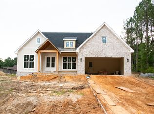 32 Redmont Dr, Sumrall, MS 39492