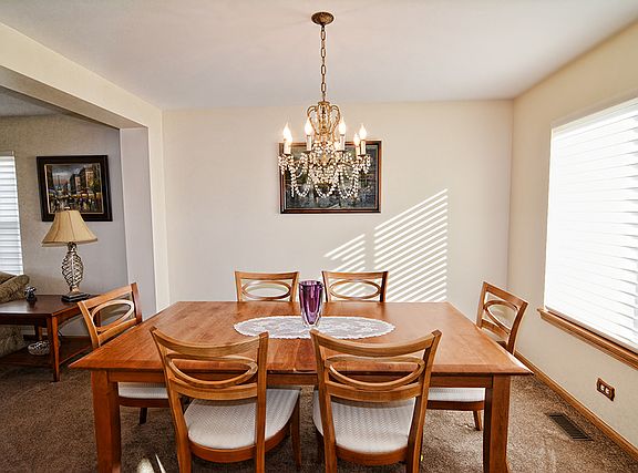 5th image of 557 N Haverhill Ln