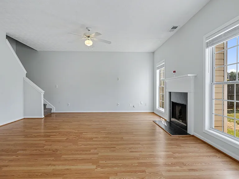 290 Clairidge Ln — Photo 11
