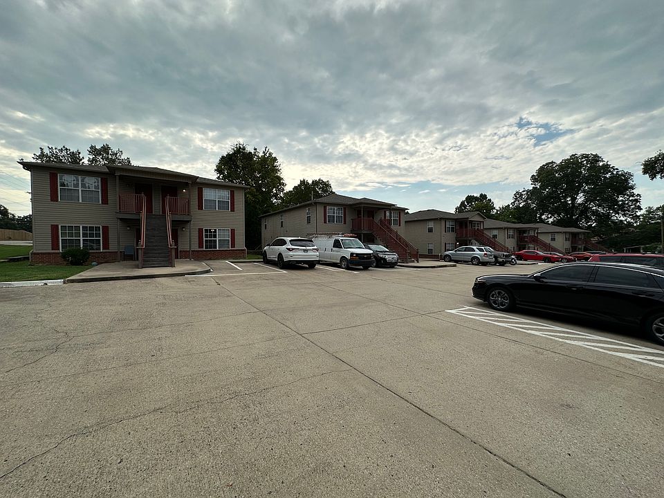 1st image of 1310 N 47th St APT 101