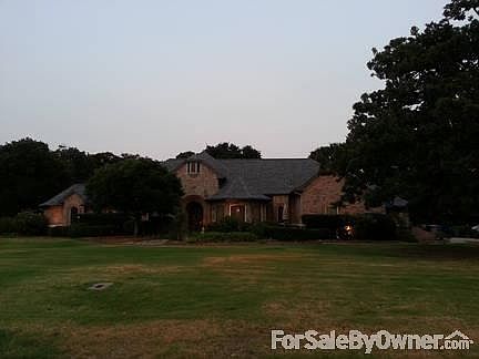 1st image of 108 Shadow Wood Dr