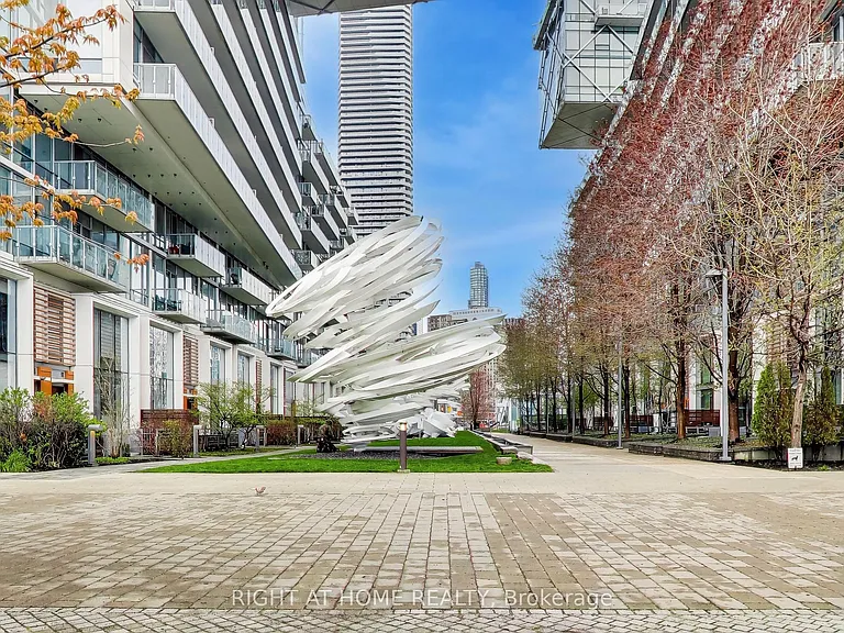 39 Queens Quay E #1126 — Photo 35