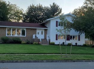 20 Gramercy Dr, Piscataway, NJ 08854