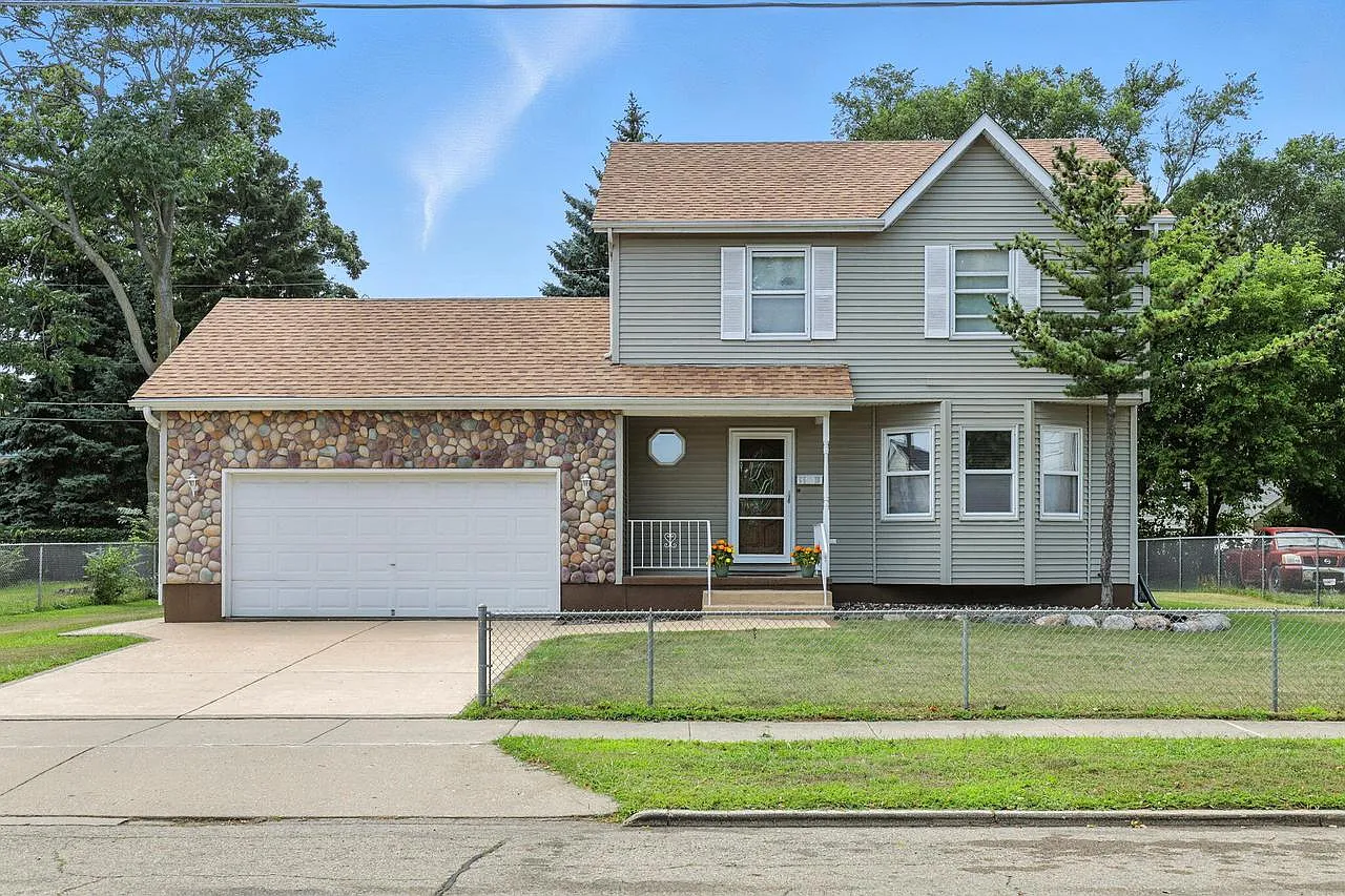 6510 17th AVENUE photo 1