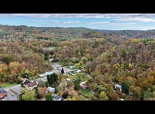 120 Wickham St, Alderson, WV 24910