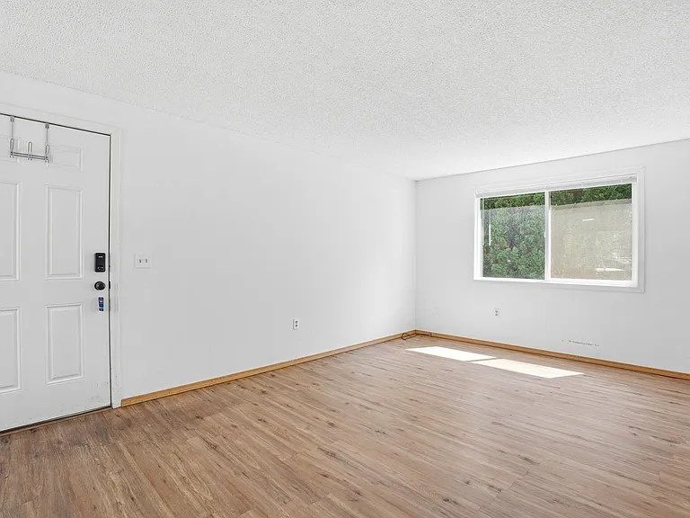 1715 SE 9th Ave #1715 — Photo 14