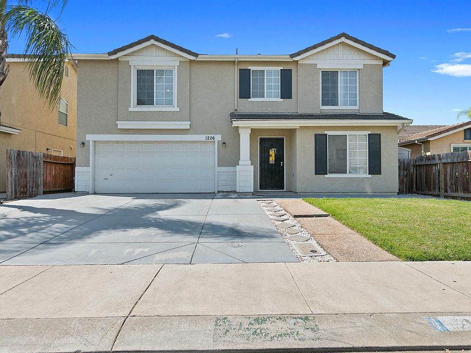 1st image of 1226 Boardwalk Dr