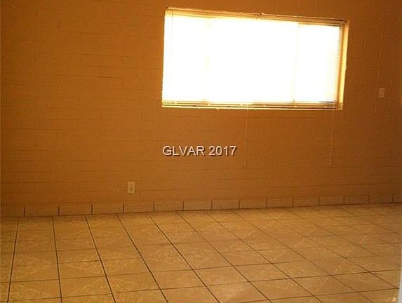 5th image of 2132 Houston Dr APT C