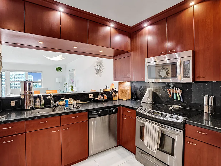 3000 E Sunrise Blvd #14F — Photo 29