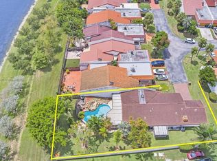 616 NE 195th St, Miami, FL 33179