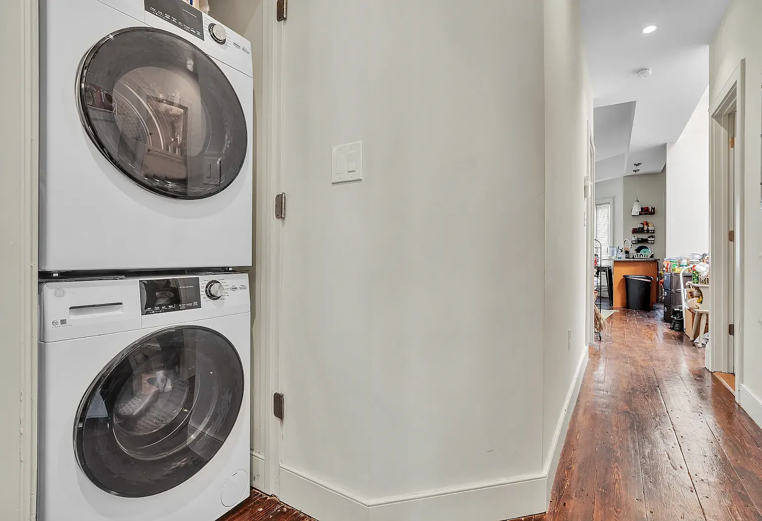 3 bed, 2.0 bath, $3,200 — Photo 3