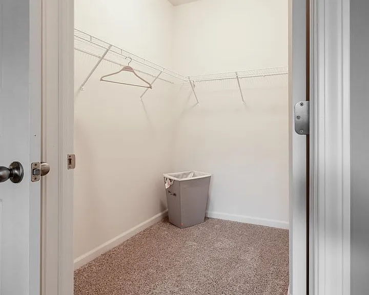 Harvard Place Apartments — Photo 33