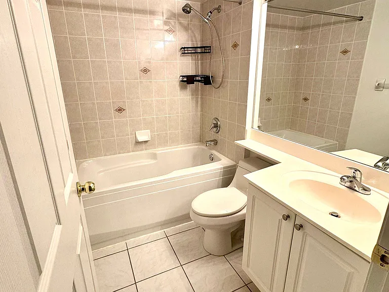 8 Hillcrest Ave #910 — Photo 6