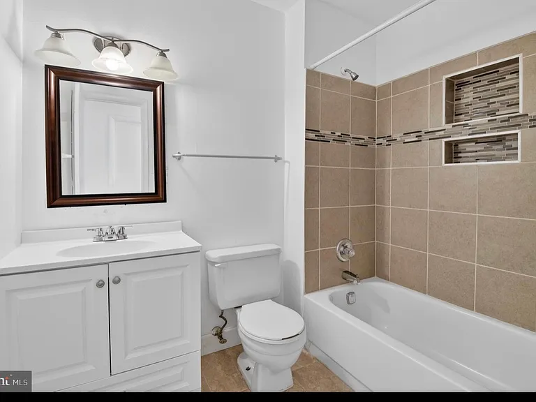 18545 Tarragon Way — Photo 3