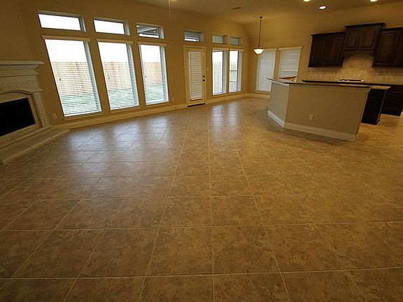 4th image of 6085 Sandwell Ct