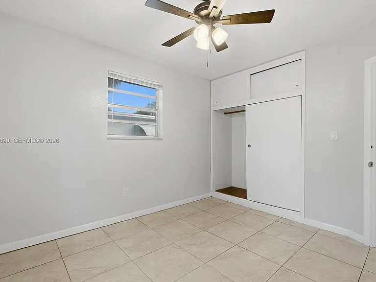 533 NW 15th Way — Photo 13