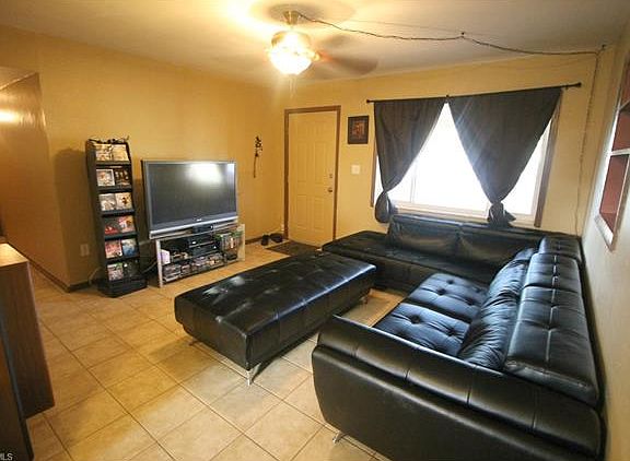 4th image of 4957 Orange Grove Blvd