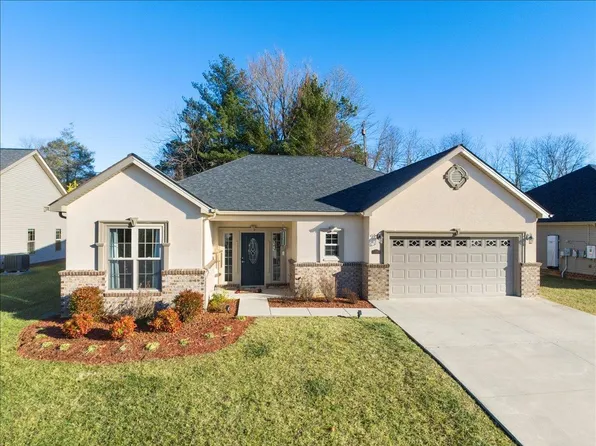 325 Colin Reid Pass, Christiansburg, VA 24073