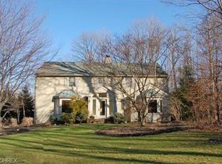 2979 Forest Dr, Pepper Pike, OH 44124