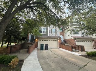 15 Bradford Ct Unit 27, Dearborn, MI