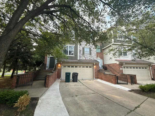 15 Bradford Ct Unit 27, Dearborn, MI 48126