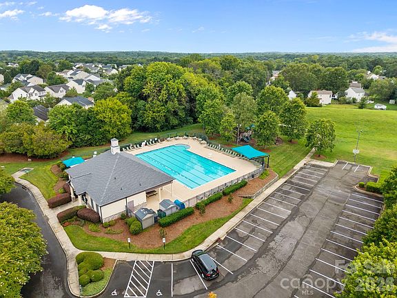 5th image of 10609 Spring Rain Ct