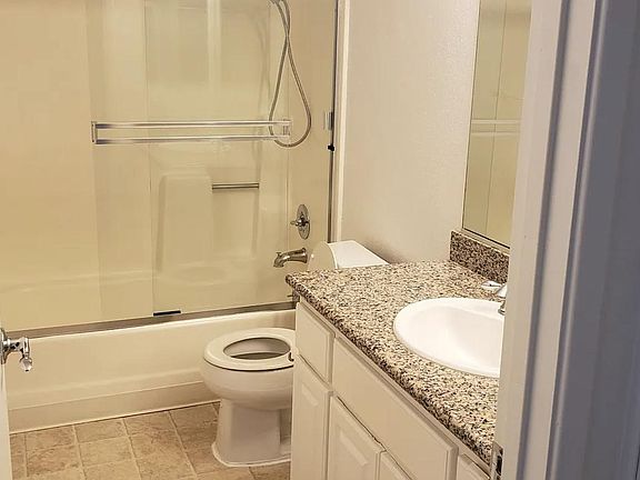 4th image of 2915 N Texas St #2